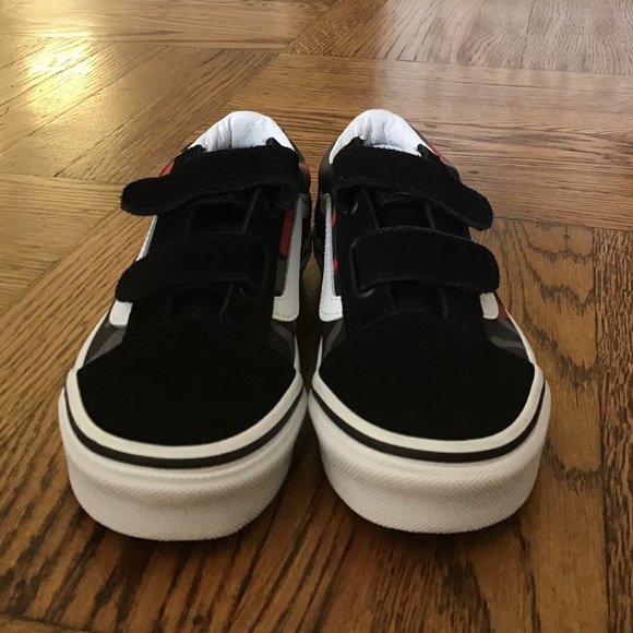 boys black velcro vans